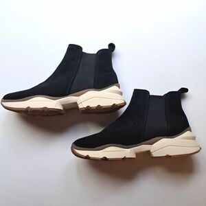 Aquatalia Black Suede Chelsea Boots NWOT Women's Sz 9.5